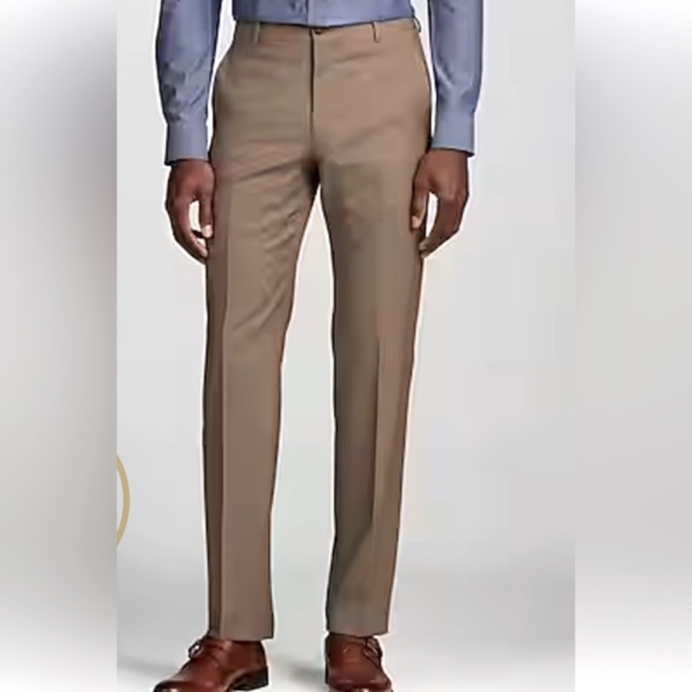 Haggar khaki men’s (cool pro 18) classic fit slacks